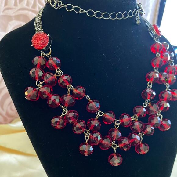 Whimsical  Crystal Vintage Translucent Fairy Scarlet Dark Red - Picture 4 of 5